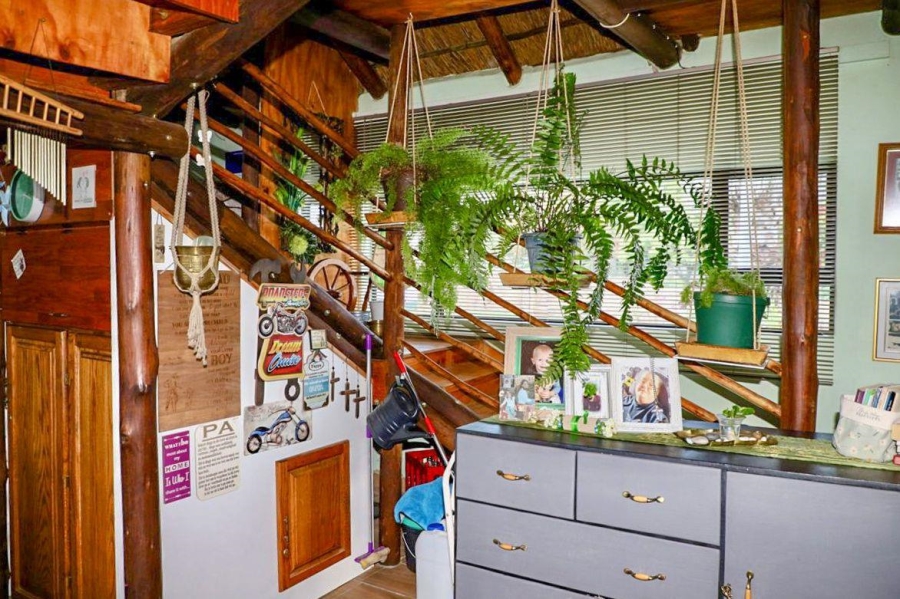 6 Bedroom Property for Sale in Oranjeville Free State